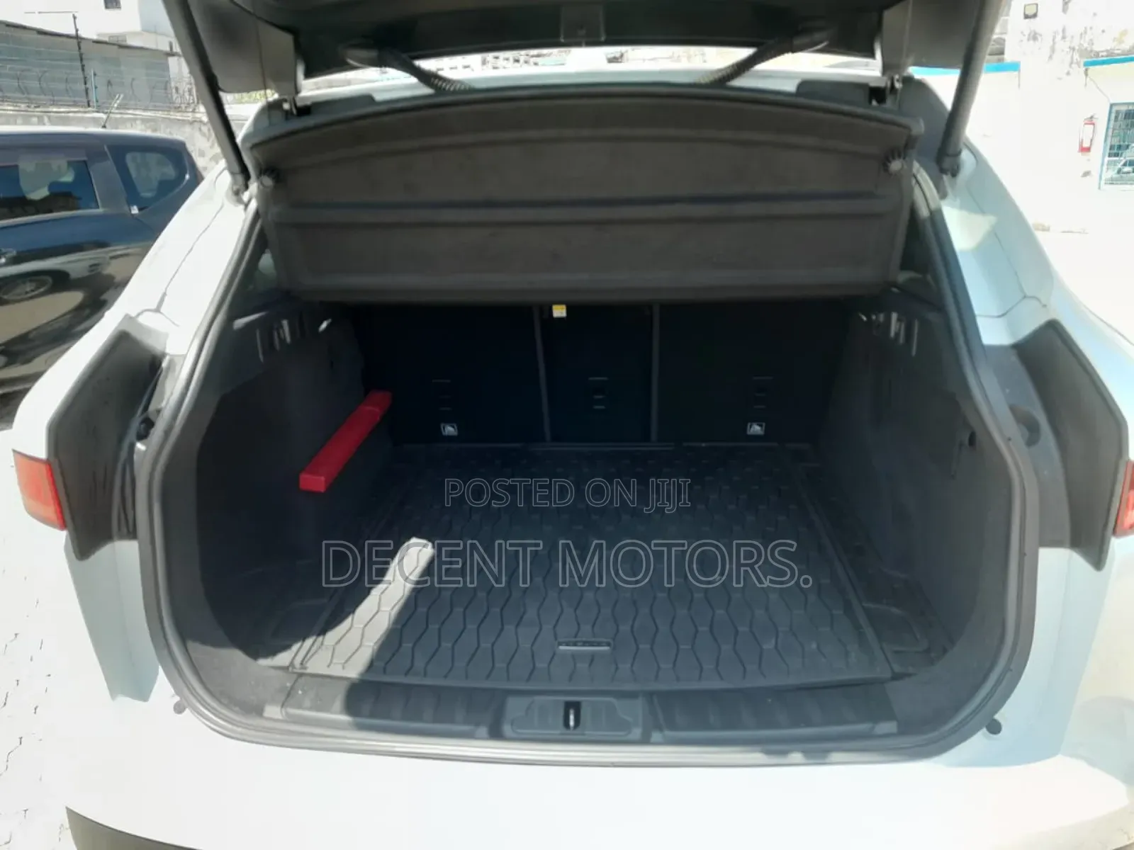 Jaguar F-Pace 20d Prestige AWD 2019 Off white