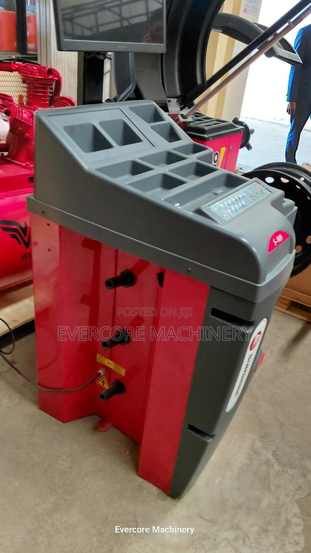 Commercial Wheel Balancer Machine S-909 Model - thumbnail 3