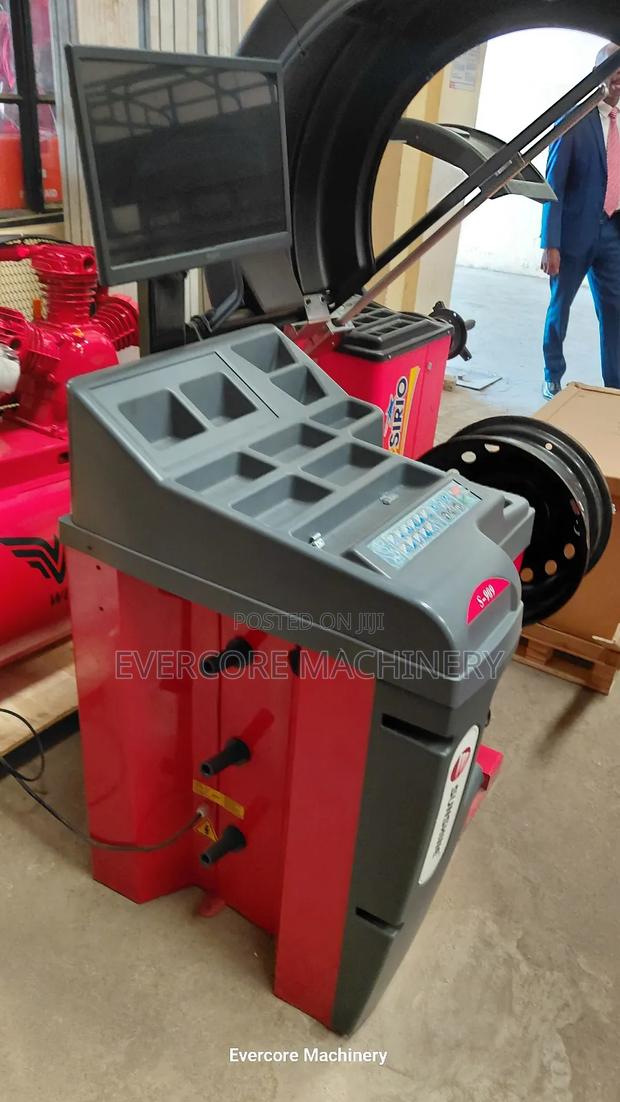 Commercial Wheel Balancer Machine S-909 Model - thumbnail 4