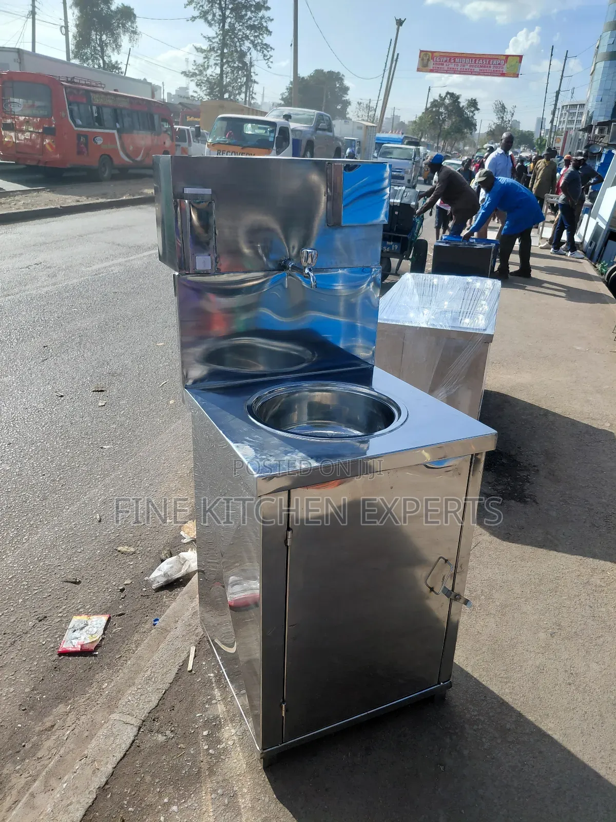 Single Hand Wash With a Top Tank.