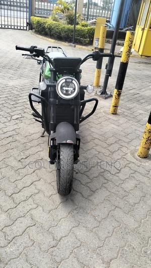 Motorcycle 2025 Green - main view