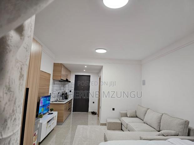 Fully Furnished Airbnb Studio Apartment Near Two Rivers Mall