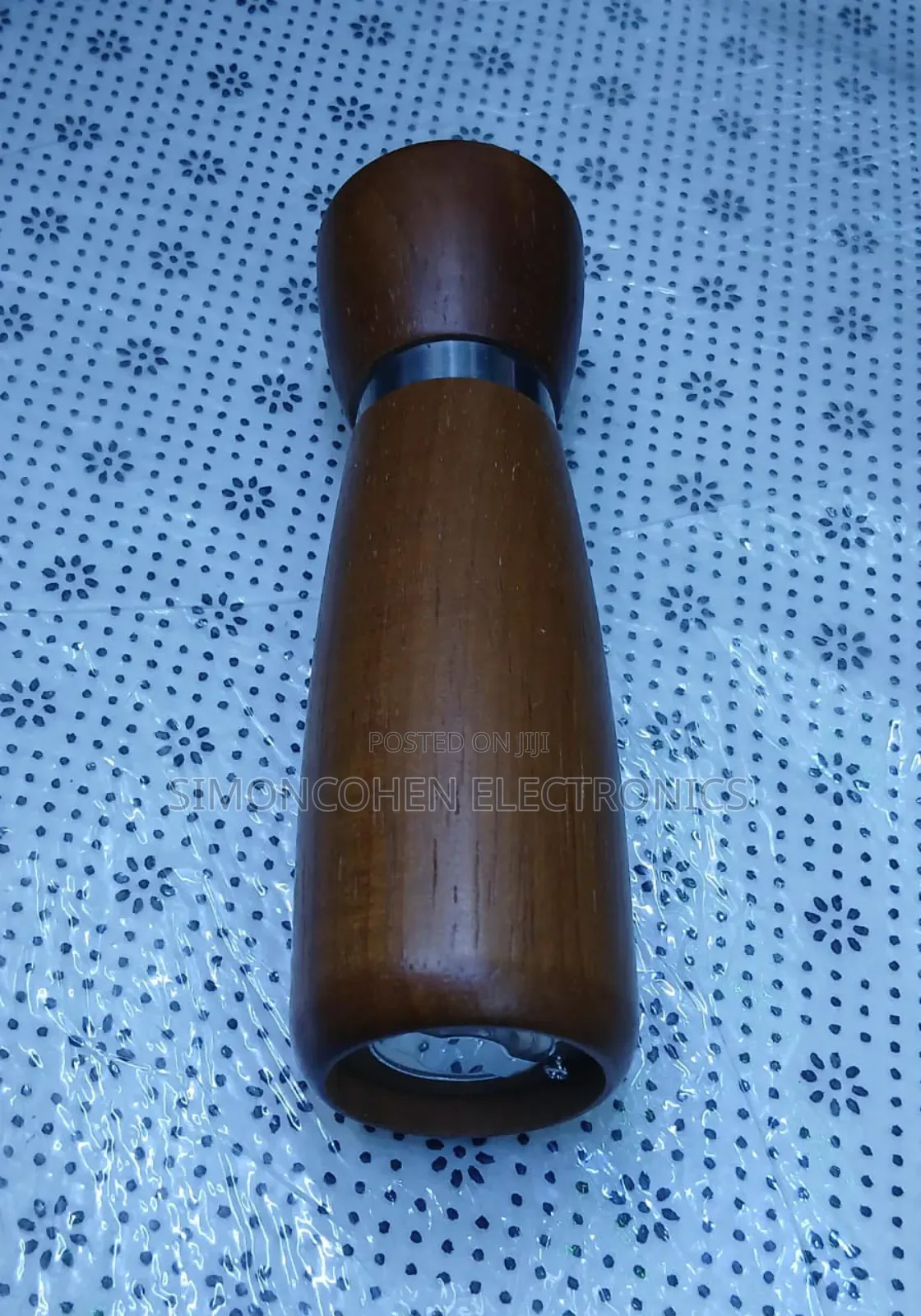 Wooden Portable Spice / Pepper Grinder