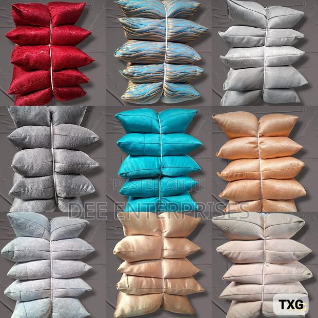 Cosy Throw Pillow
5pcs Set - main view