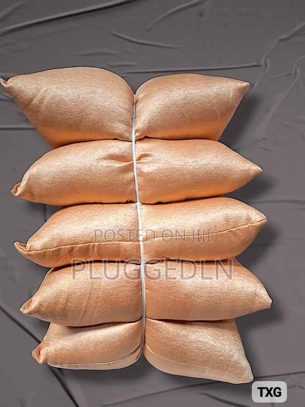 *Cosy Throw Pillow*
Set 5pcs - thumbnail 4