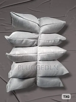 *Cosy Throw Pillow*
Set 5pcs