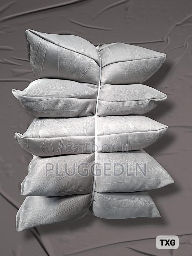 *Cosy Throw Pillow*
Set 5pcs - thumbnail 5