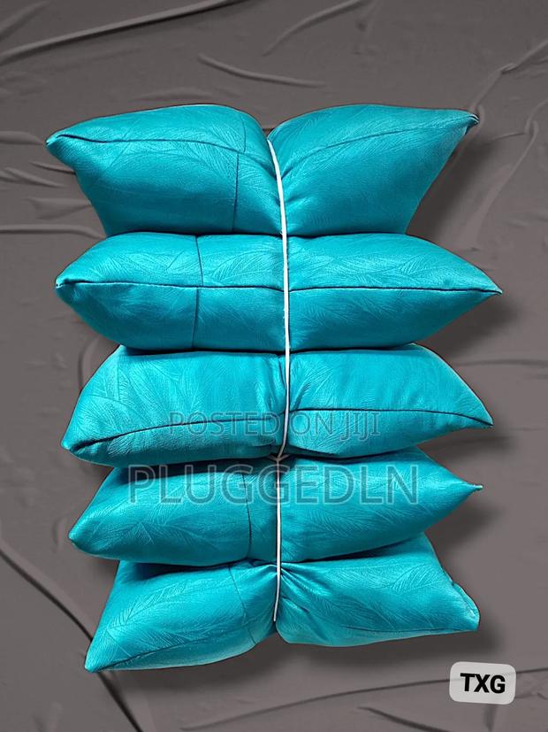 *Cosy Throw Pillow*
Set 5pcs - thumbnail 6