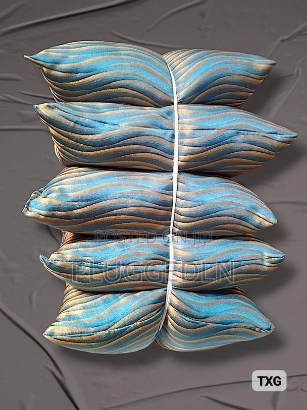 *Cosy Throw Pillow*
Set 5pcs - thumbnail 7