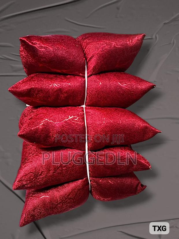 *Cosy Throw Pillow*
Set 5pcs - thumbnail 8