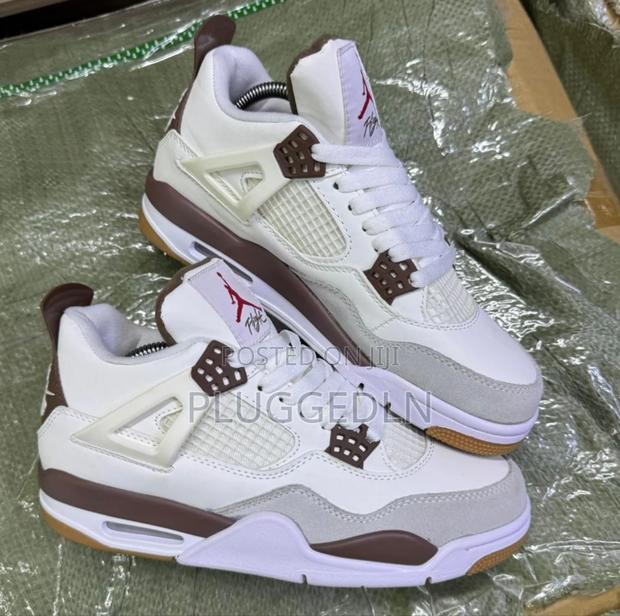 Nike Air Jordan 4 Retro Sneakers. - thumbnail 3