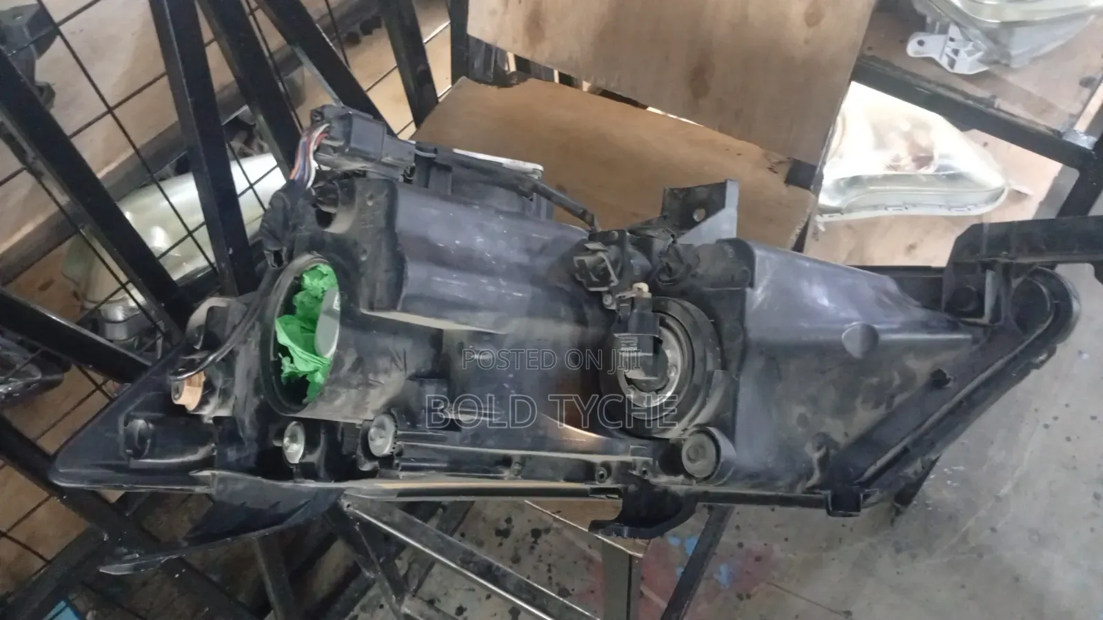 Outlander 2008 Headlight