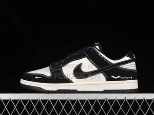 Nike Low Dunk Batman Sneakers - thumbnail 2