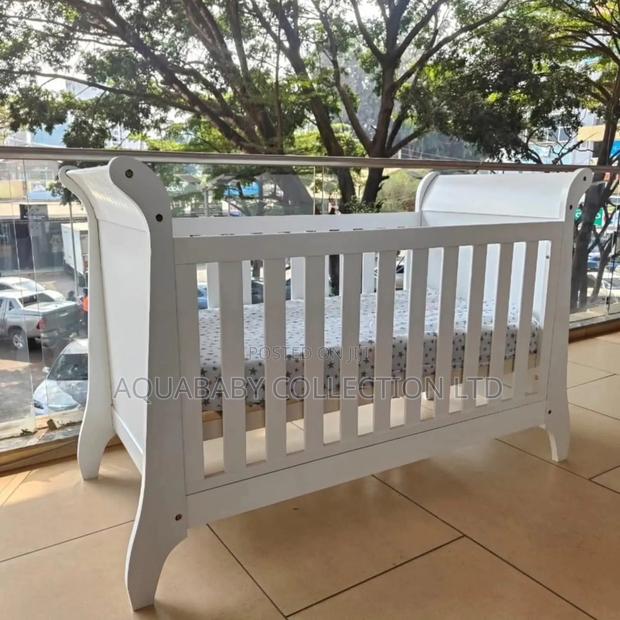 Baby Imported Crib - main view