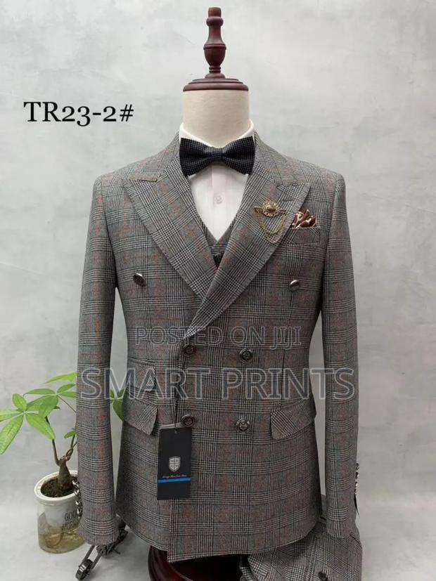 Stylish 3-Piece Suit for Men – Smart Fit, Premium Quality.