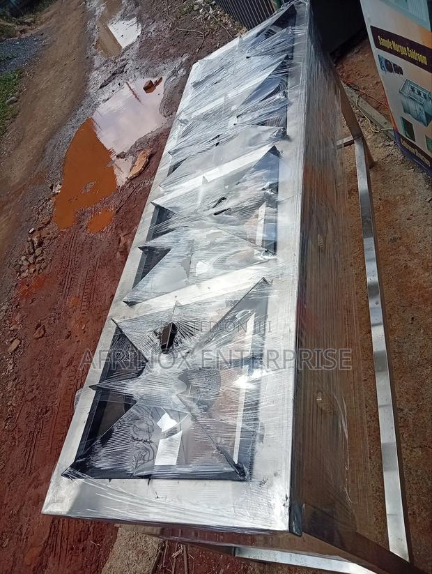 Professional 4-Burner Gas Cooker - thumbnail 3