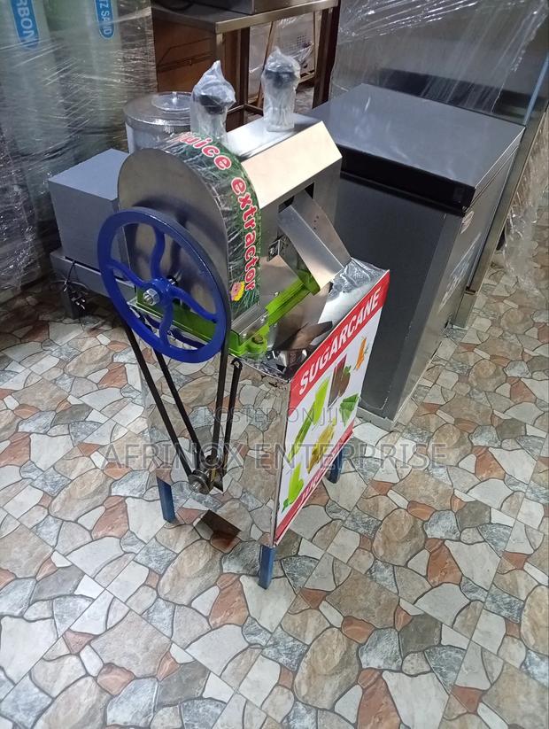 Commercial Sugarcane Juicer - main view