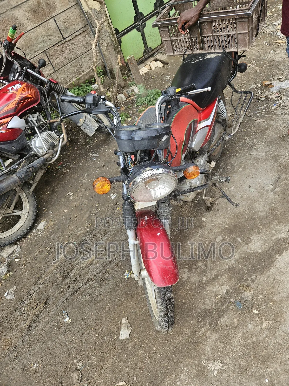 TVS HLX 125 2017 Red