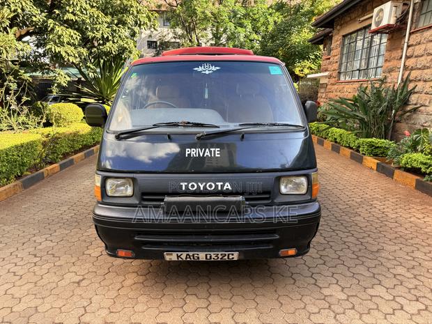Toyota HiAce 1995 Green - thumbnail 2