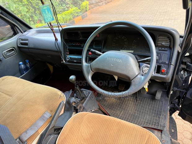 Toyota HiAce 1995 Green - thumbnail 7