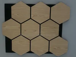 Honeycomb Acoustic Panel: 565x489x18mm