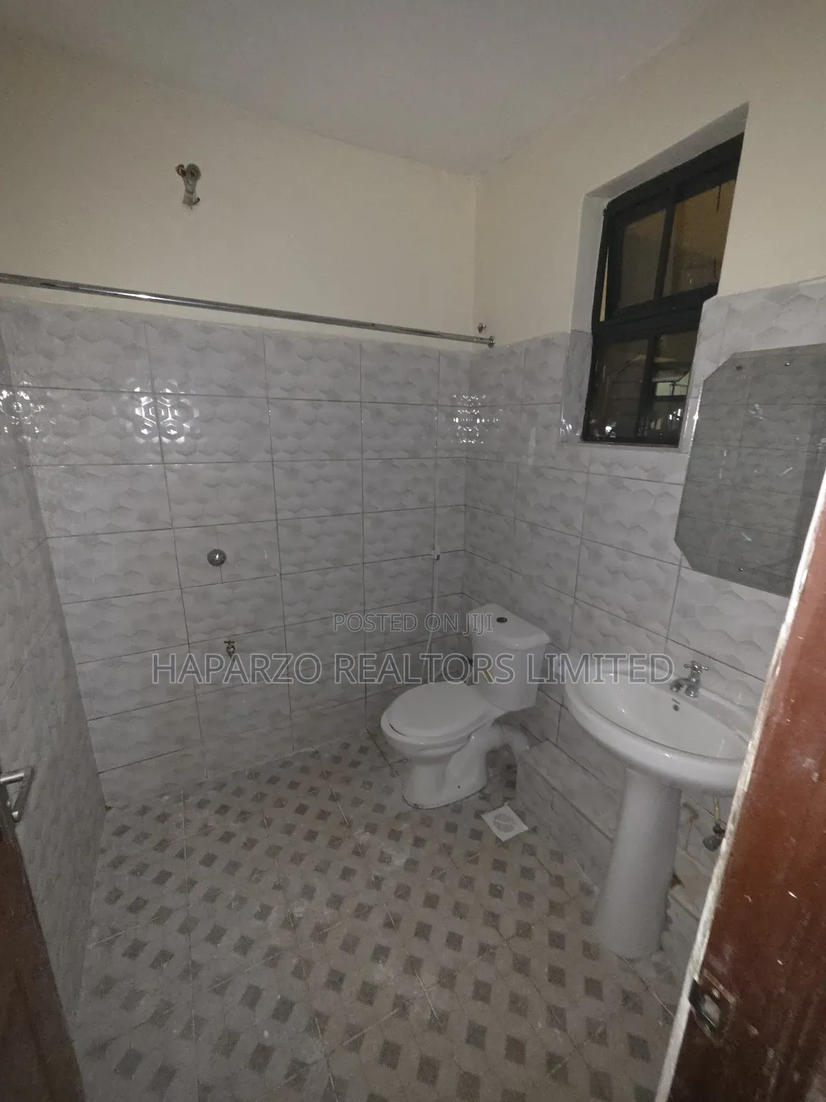 3bdrm Apartment in Utawala for rent