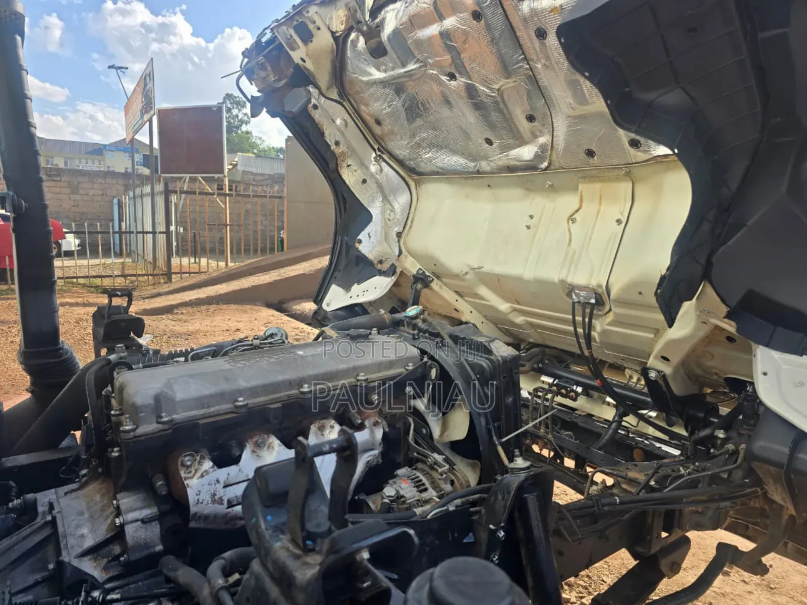 Isuzu NPR 2019