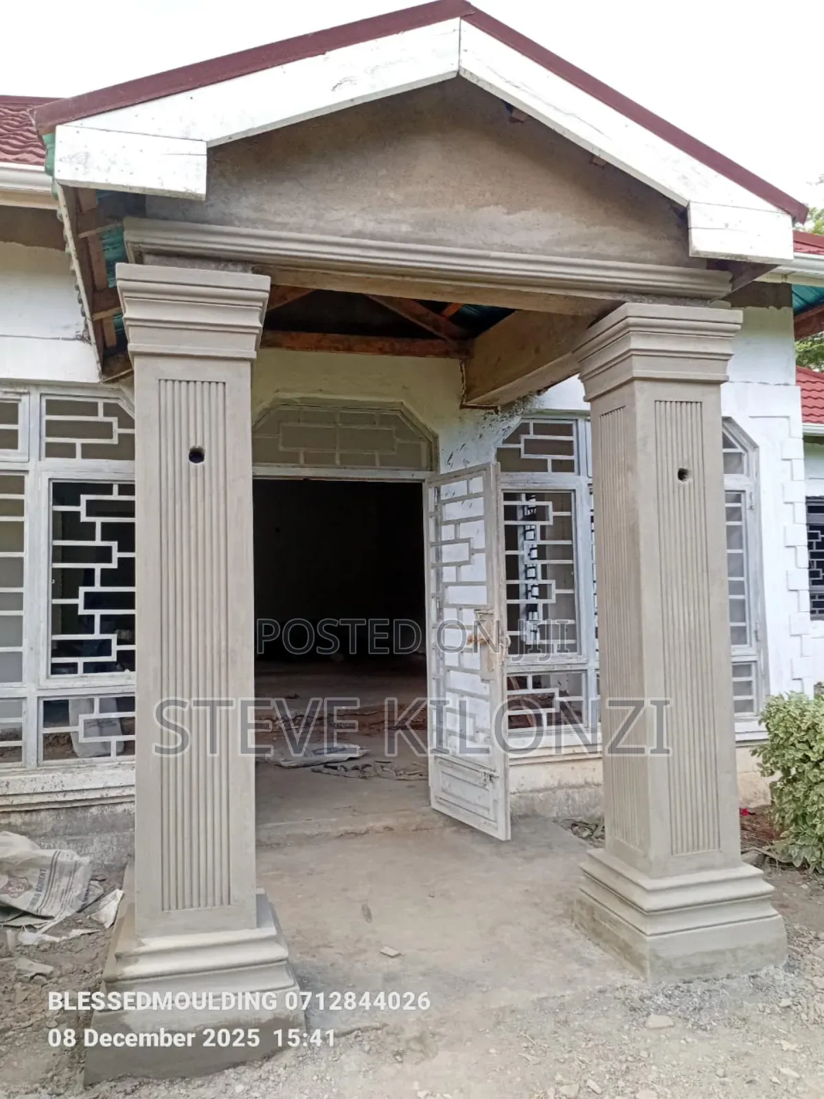 Modern Mouldings