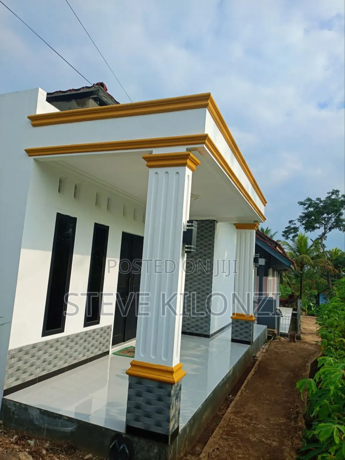 Modern Mouldings