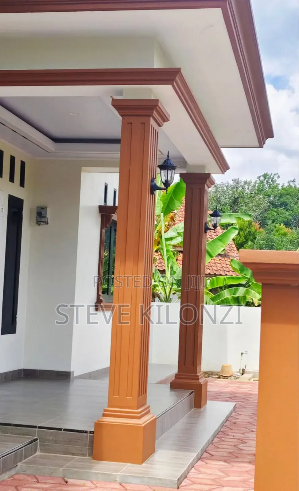 Modern Mouldings