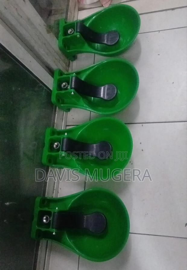 Automatic Cow Water Bowl – Self-Filling Drinker for Livestock - main view