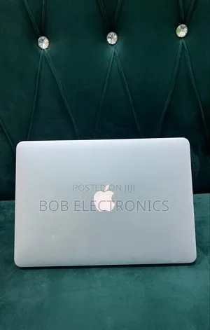 Laptop Apple MacBook Pro 2015 8GB Intel Core i5 SSD 256GB
