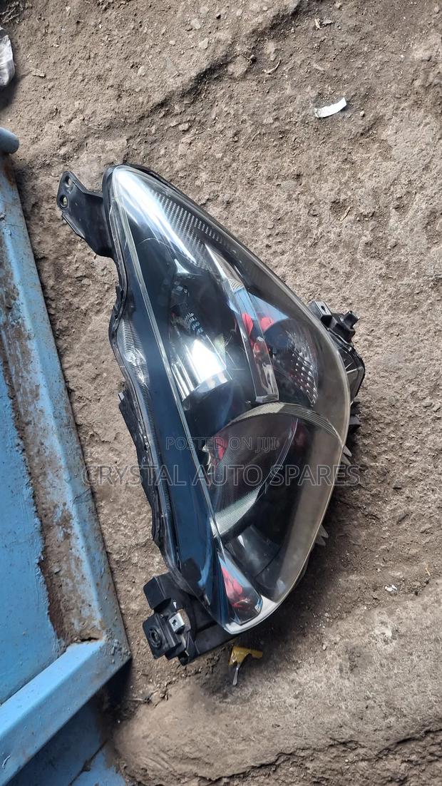 Demio Headlight (Adjuster) 2015/2016/2017/2018 Headlight - main view