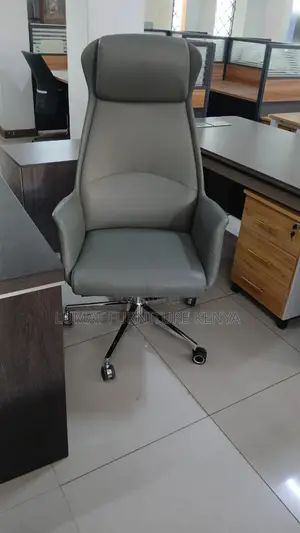Luxury Office Executive Swivel Chair