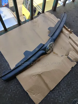 Toyota Sienta 2012 Model Grilles