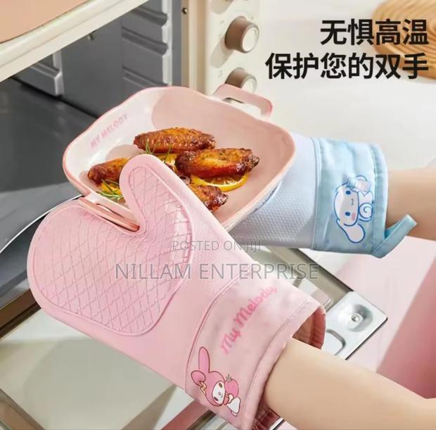 Silicone Insulated Oven Gloves Pair - thumbnail 4