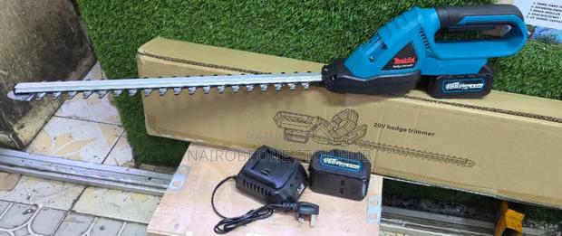 Makita Cordless Hedge Trimmer