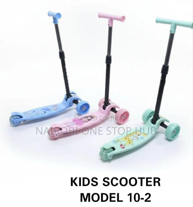 Kids Scooter Tiger Turbo in Blue.