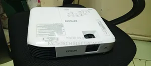 Affordable Projector Hire for Meetings Events