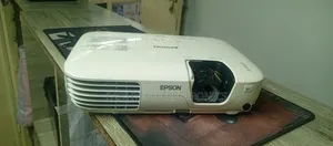. Professional Projector Hire – Plug Present