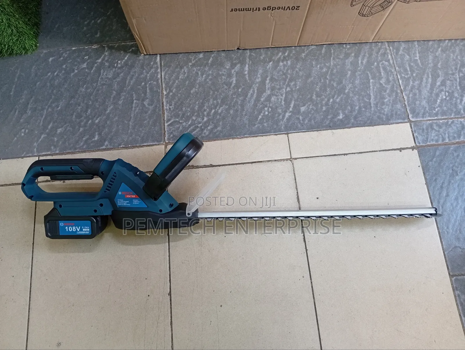 Bosch Ghe 108vf-60 Professional Cordless Hedge Cutter.