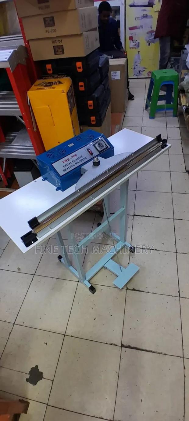 Pedal Plastic Sealing Machine - main view