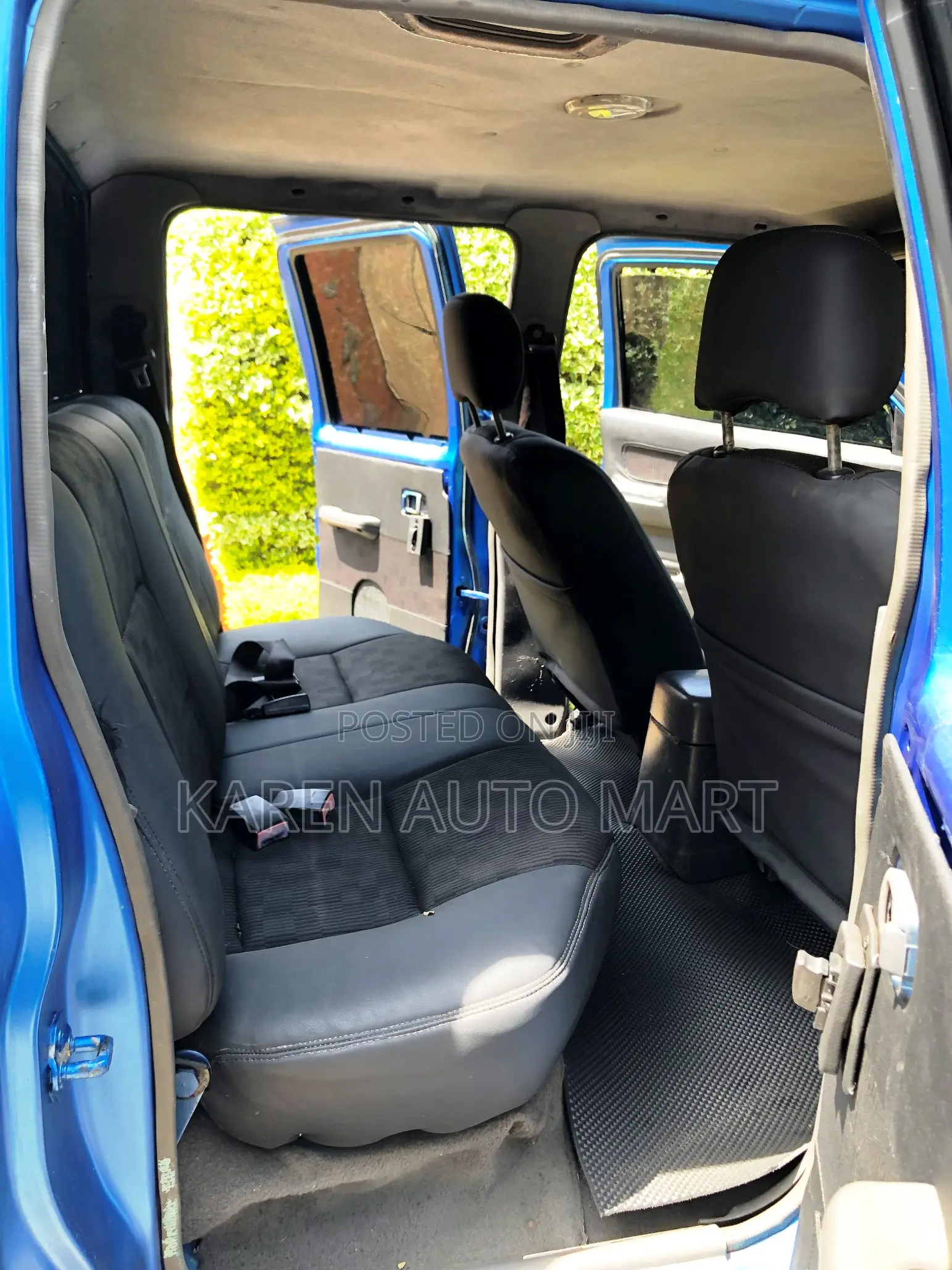Nissan Hardbody 2004 Blue