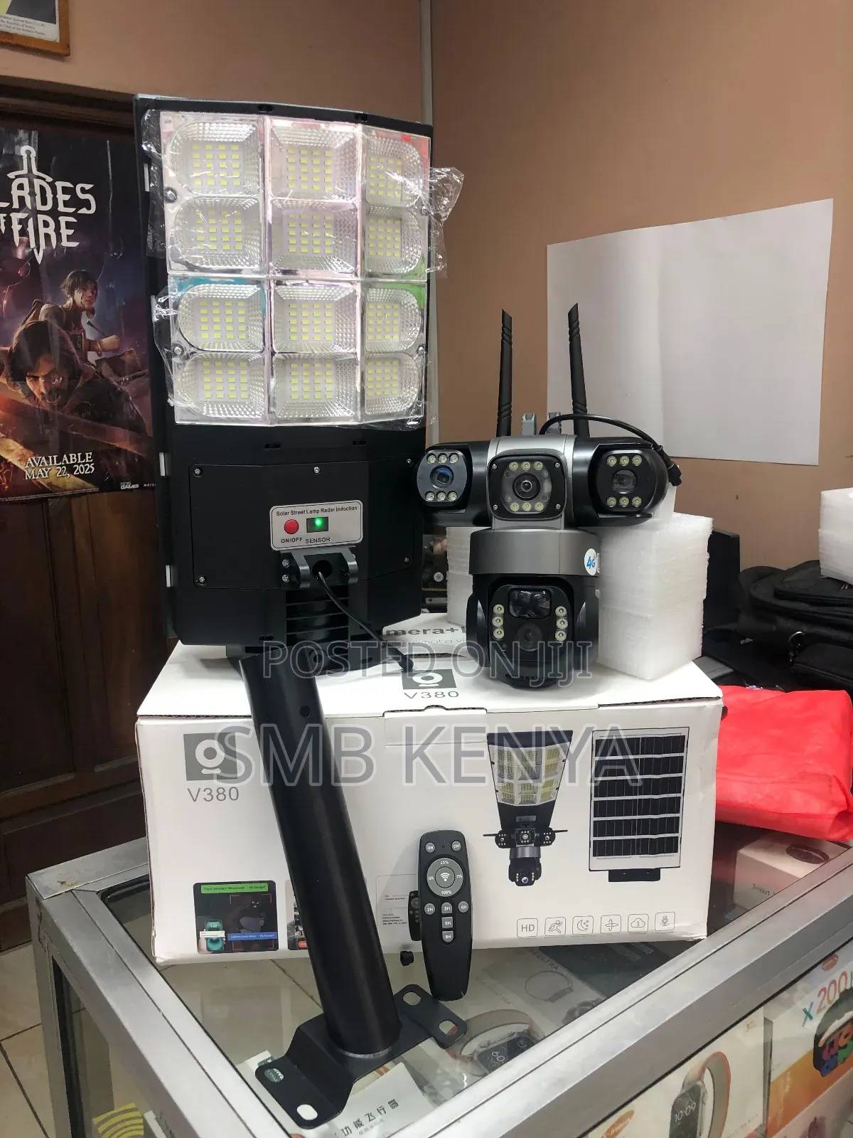 Dual Lens Solar Street Light With Cctv Camera