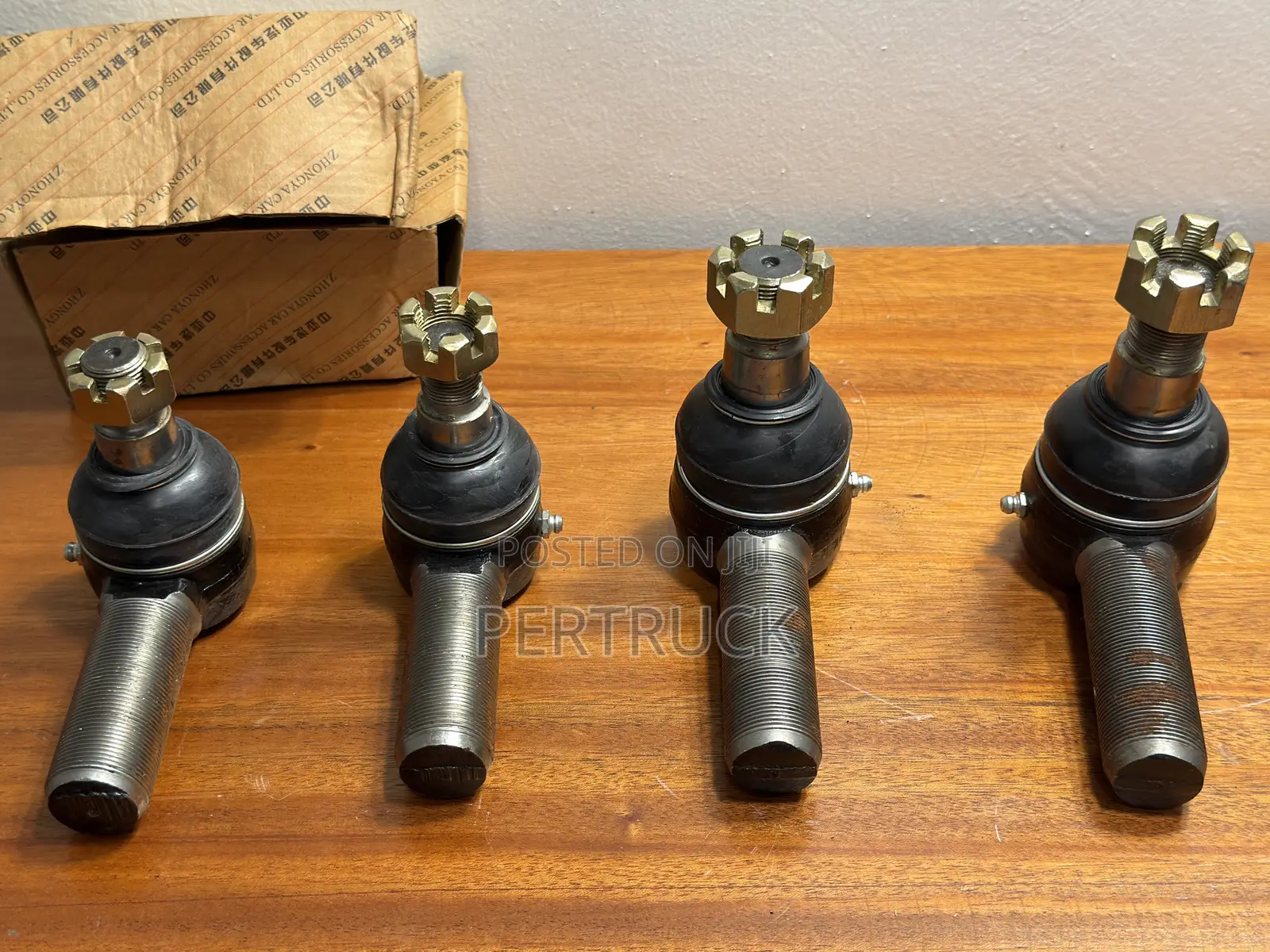 Tie Rod Ends/Track Rod Ends/Ball Joints for Sinotruck Howo/Mercedes