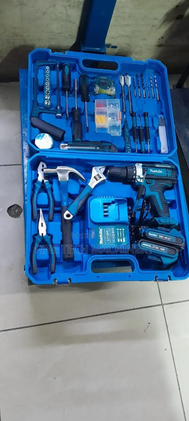 Makita Cordless Drill Set