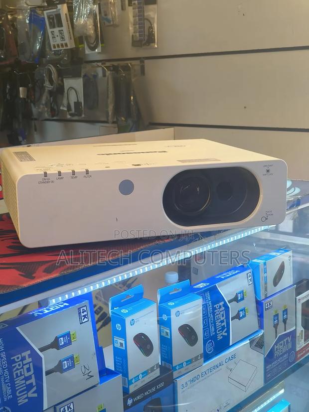 Panasonic Projectors - thumbnail 2