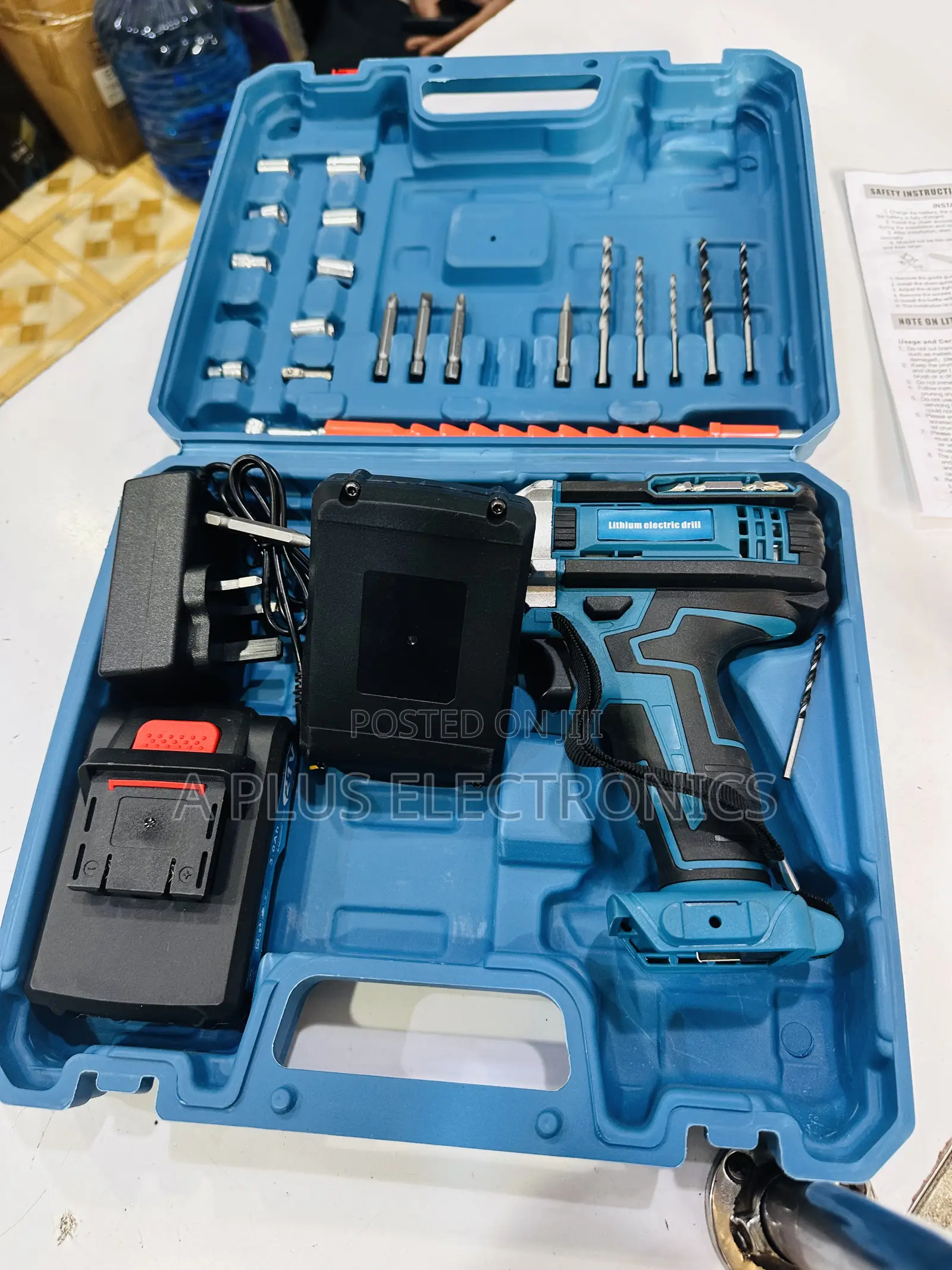 26pc Hand Drill Screw Set (With 2 Rechargeable Batteries) – Hold Drill