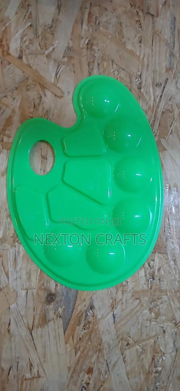 Green Painting Pallet - thumbnail 3