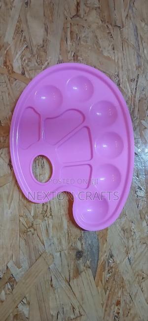 Pink Plastic Paint Pallete - thumbnail 2